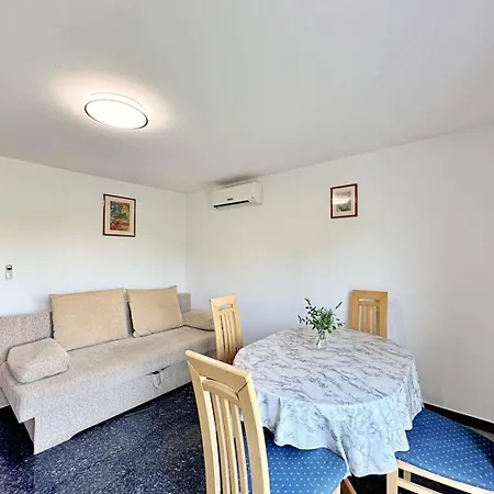 Vodopija Gostinjska kuća Soline (Krk)