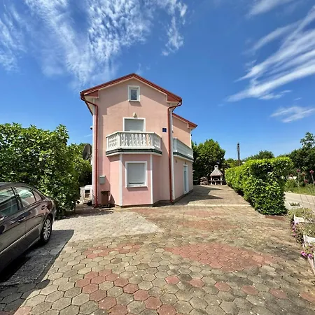 Vodopija Guest house 3*